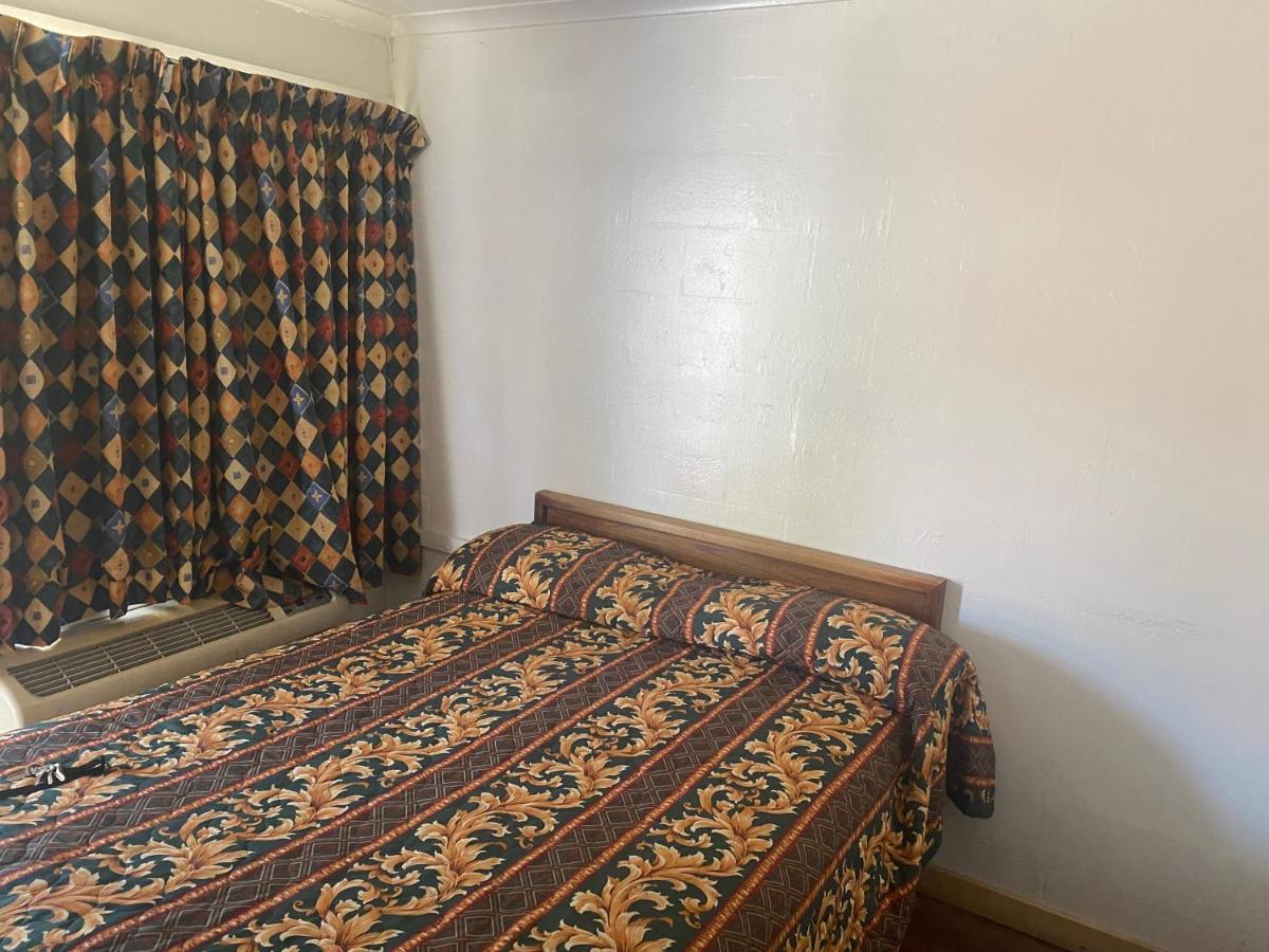 Johnston'S Motel 加伯维尔 外观 照片